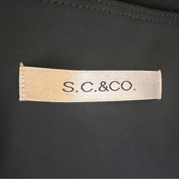 S.C.&CO Skort Size XXL Black Skirt Tummy Control Pockets Inner Shorts Stretch - Picture 4 of 6